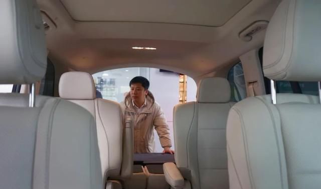  车主大人们|都说宝马X7是好车，为啥最后却买了奔驰GLS？真实车主一语道破