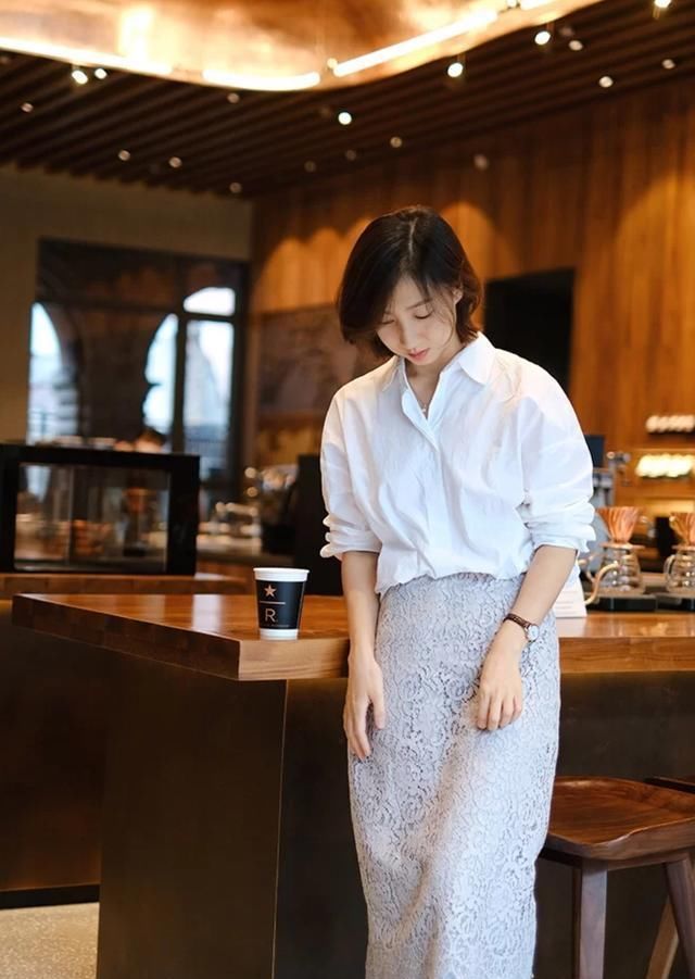  瞬间|40岁女人“大妈感”拉低档次，多穿这几条裙子，颜值气质瞬间提升