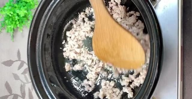 丝滑|家常肉末粉条的做法,柔软丝滑香辣入味,做法简单3步就搞定