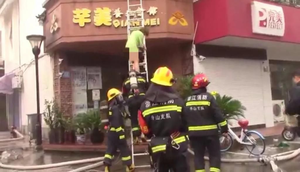  夺命|防盗窗化身“夺命笼”？别不信！