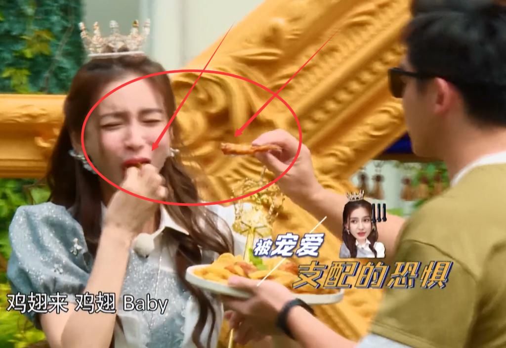  节目|郑恺喂baby鸡翅被拒，看清楚蔡徐坤喂的啥，原因女生都懂
