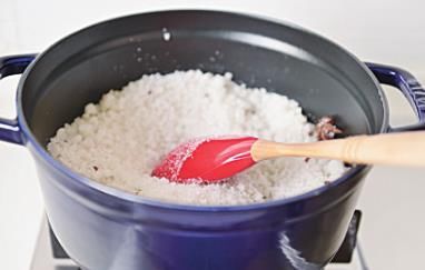  大闸蟹|大闸蟹除了清蒸，这个做法值得一试，鲜香四溢，蟹肉更加鲜甜