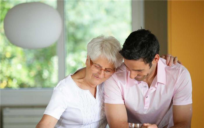 老人|人老之后,不能自理要怎么做三位老人的话值得借鉴
