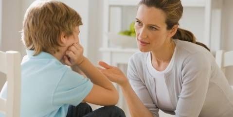  批评孩子|儿童抑郁不容小觑, 一旦发现孩子抑郁, 家长要反思有没有以下行为