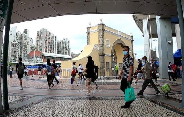 客量|放宽防疫指引?黄金周客量?经济援助?现金分享?特首回应......