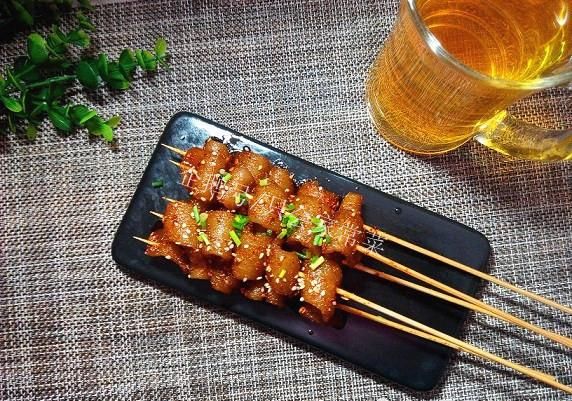  在家|还去啥路边摊，自己在家做烧烤肉皮串，好吃不浪费，美味又实惠！