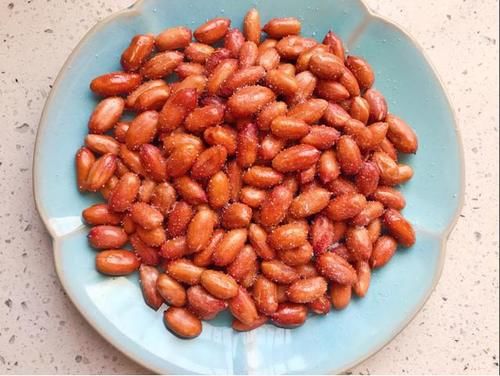 花生米|炸花生米,用热油还是冷油?用错不酥脆,还容易焦