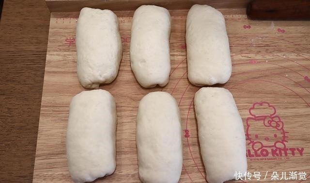 吐司|做两个超柔软的吐司,低糖少油,手撕切片都特棒,方子值得收藏
