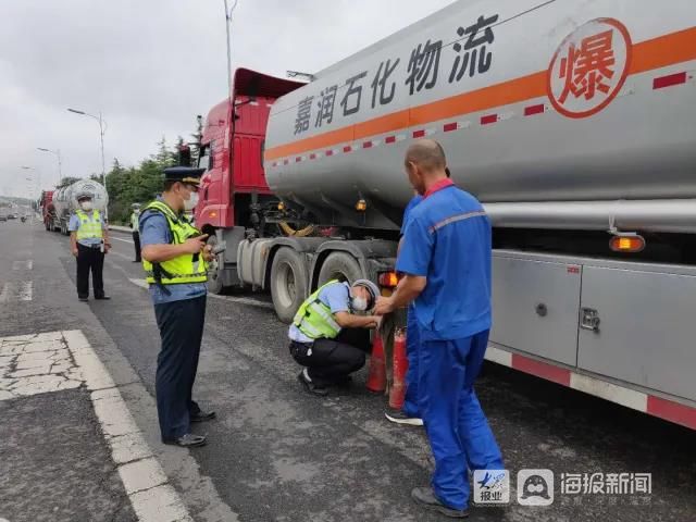 擦亮|创城·交警在行动 | 擦亮威海城市文明交通的窗口