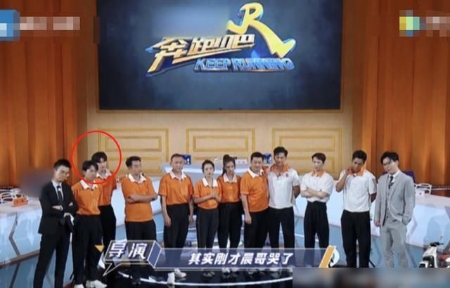  崩溃|李晨崩溃大哭时，我却注意到一旁的蔡徐坤，或许这就是感同身受吧