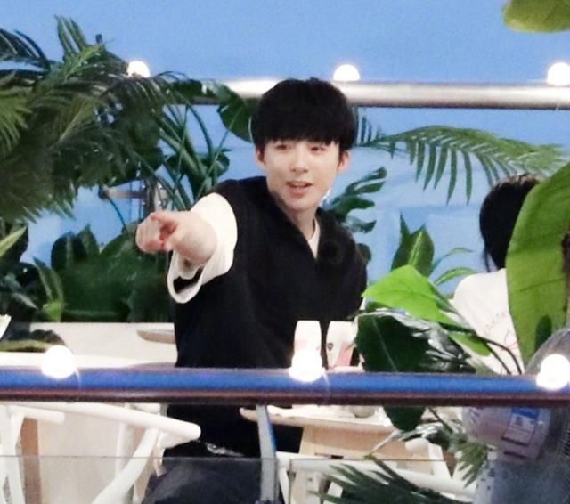  刘宇宁|《中餐厅》放大招，王俊凯回归不算啥，飞行嘉宾全是顶级流量