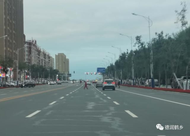 白城|【不文明行为曝光台】行人闯红灯、横穿马路，曝光不文明，白城这一批人上镜了！