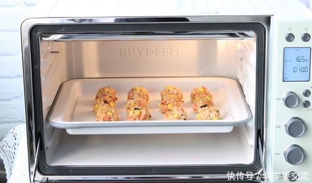 学会|最近很火的米饭做法,营养丰富,一口一个,3分钟学会,孩子爱吃