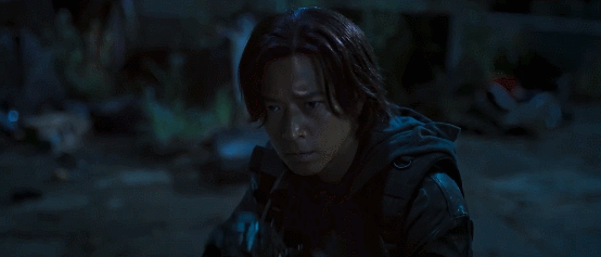  爆棚|口碑爆棚的丧尸神作，续集却大换血，《釜山行2》还是烂尾了！