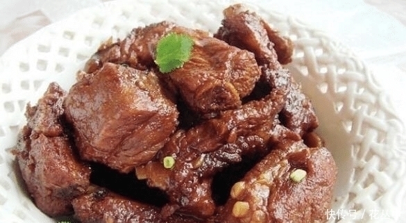 牛肉|牛肉炖的软烂不塞牙,高压锅做不到,关键放一勺“它”,保证错不了