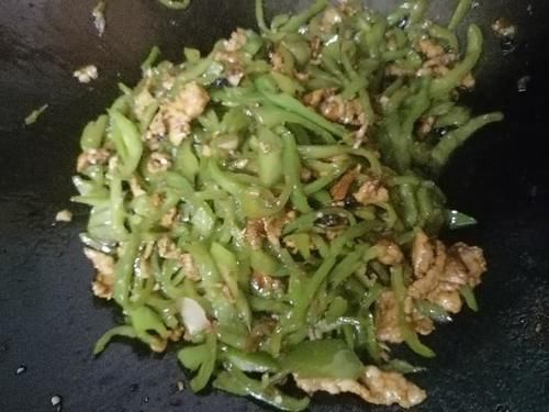 停不下|下饭菜,青椒豆豉炒瘦肉,搭配豆豉,齿齿生香好吃的停不下筷子