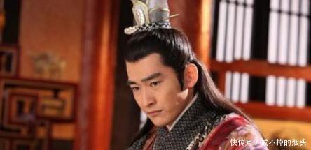 看中|她10岁被太子看中,15岁生子,皇帝上朝,她坐腿上!