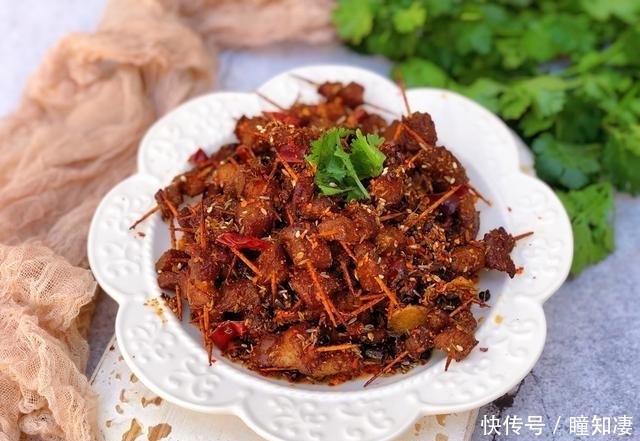 后我们|中秋晒出给小朋友的零食,网友:这没时间做熊孩子了,全在吃呢