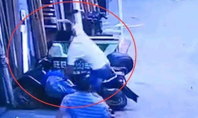 原因|装修工当街杀害老板儿子, 原因是老板欠薪, 多次讨薪未果