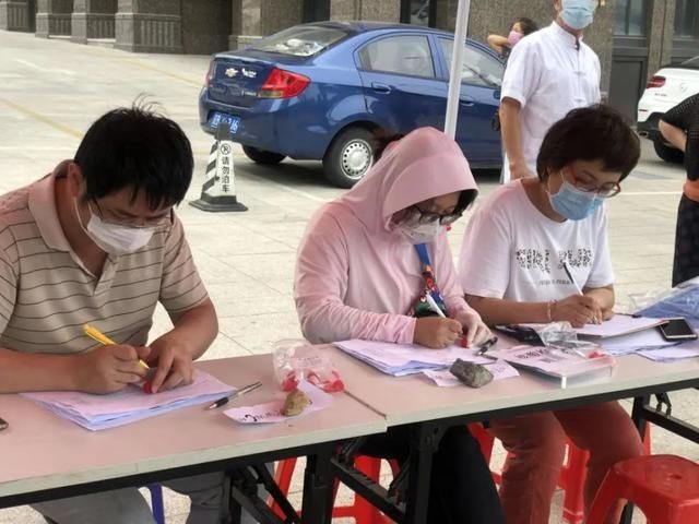  核酸检测实|大连：核酸检测，24小时“火力全开”！