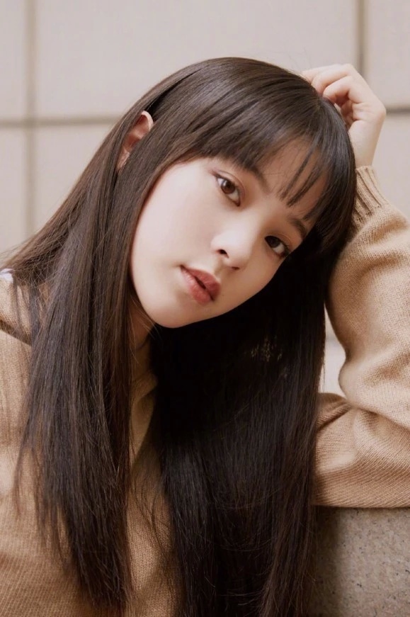 男粉|欧阳娜娜遇生理期却穿1公分短裙,当她侧身扭臀,男粉们要看尬了