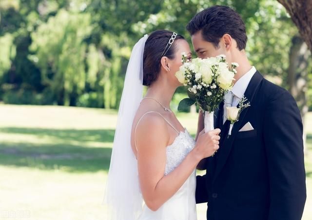 得知|结婚婆家买房娘家装修，得知房本不加名，儿媳将结婚证变离婚证