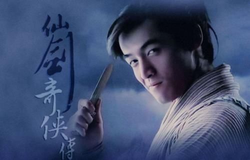  胡歌|胡歌在外吃饭被偶遇，关掉美颜滤镜只看生图，38岁的他还是你男神吗？