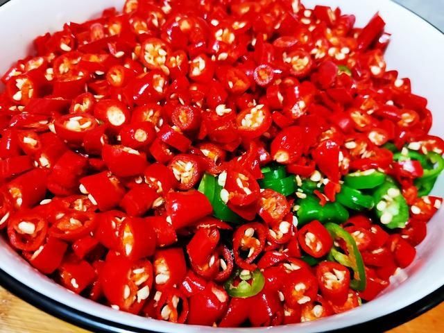  辣椒|家常自制的辣椒圈，好吃百搭，简单好做