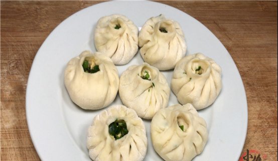  用油|生煎包有人用水煎，有人用油煎，都错了！大厨教你最正确做法