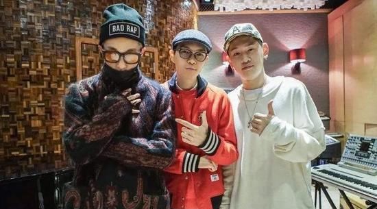  火花|《新说唱》开播 中韩说唱文化如何擦出火花？