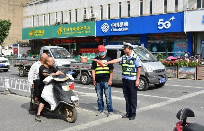 越来越|阜南交警越来越给力了，真好