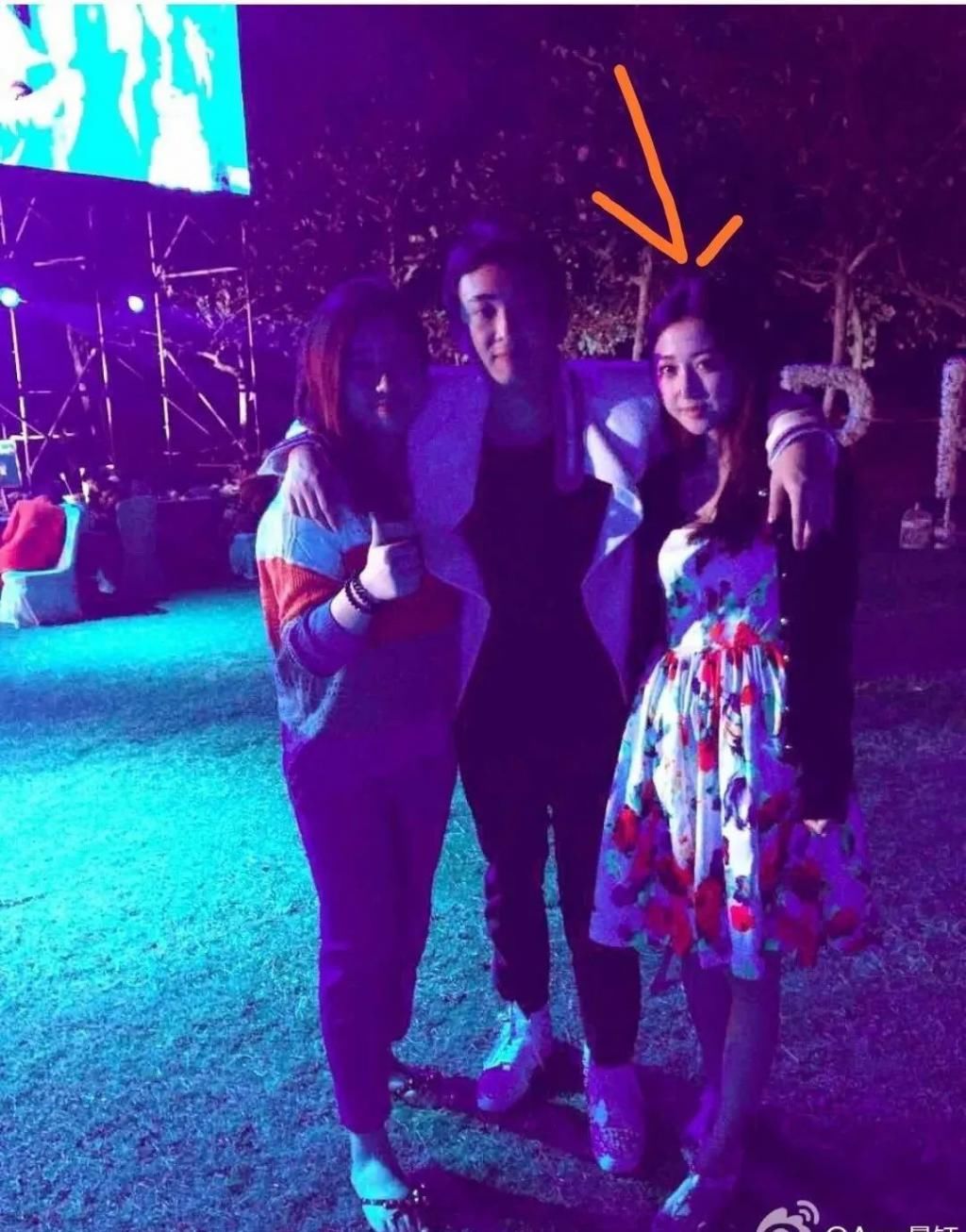  抹黑|潘玮柏发声明护空姐老婆，叫造谣者停止抹黑，网友：应该告王思聪