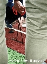 评论|“为啥高级宾馆的浴缸有那么多扶手？”哈哈哈哈哈评论也太坏了