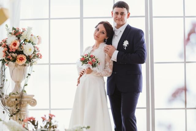 得知|结婚婆家买房娘家装修，得知房本不加名，儿媳将结婚证变离婚证