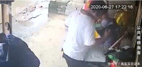  嫌弃|被丈夫嫌弃不会赚钱，女子将别人的快递当成了生财之道