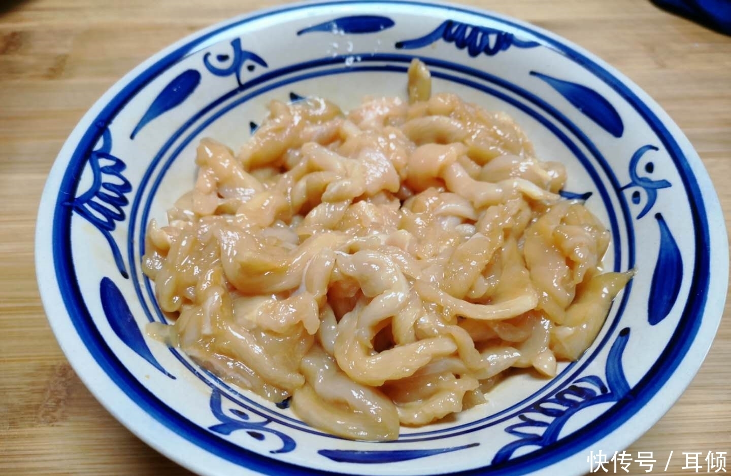 少许|晚餐老公做了2菜一汤,成本没超20元,晒朋友圈,朋友:太寒酸了