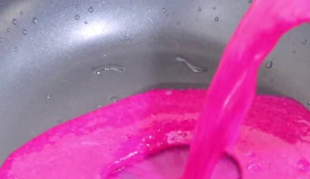  抢光|火龙果别只会直接吃了，加一袋牛奶，没想到这么好吃，上桌就抢光