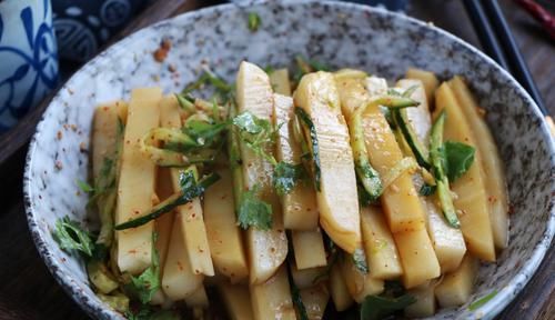  熬粥|夏天，小米别熬粥，学会秘制吃法，健胃消食又解暑，一天要吃2碗