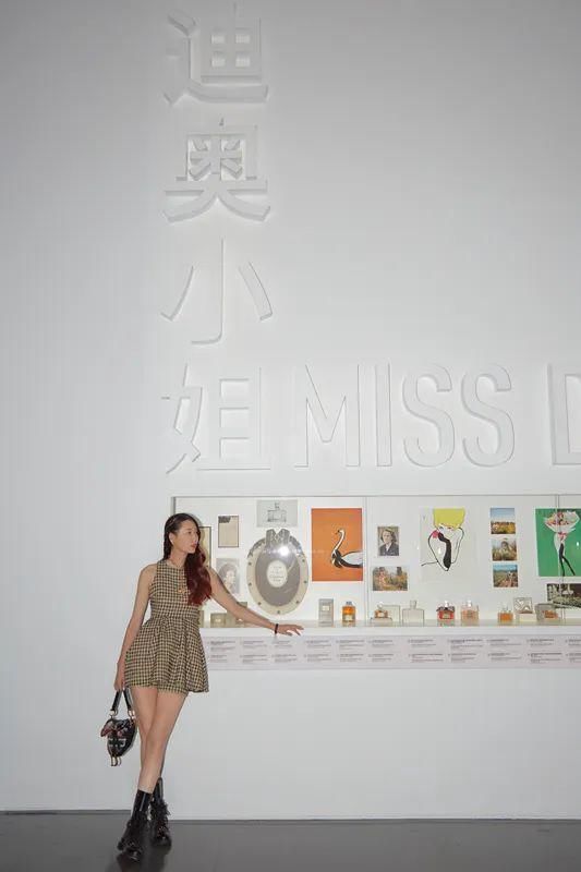  文化|杨颖 赵丽颖 黄轩等明星齐打卡，浓缩了73年DIOR文化的展览值得一看！