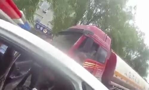  铁岭|铁岭男子驾驶“油罐车”，结果竟砸了自己“饭碗”