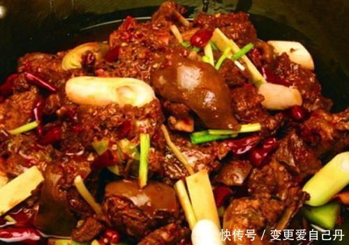  美食|红烧狗肉，吃起来味鲜厚，肉烂香，是一道进补食品之一