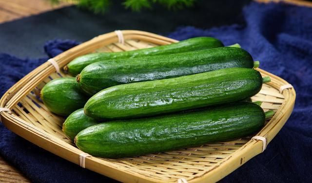  吃不完|夏天用它包饺子太香了，农村多到吃不完，比韭菜馅香，比肉馅好吃