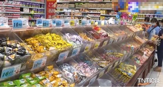 赵女士|女子超市买糖,孩子却吃出虫子,女子几乎所有的糖里都有虫子