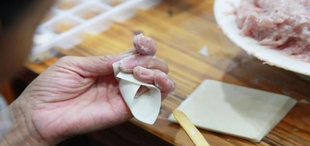  馄饨|馄饨这样包，5秒钟一个，一口一个