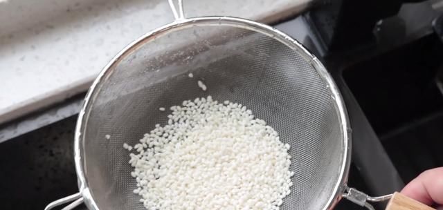  功效|黑米搭配这3样食材煮粥，不仅软烂浓稠，而且营养更丰富