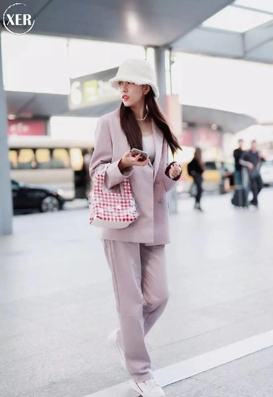 模板|“中国泫雅”火上热搜 宋妍霏才是白富美终极穿搭模板