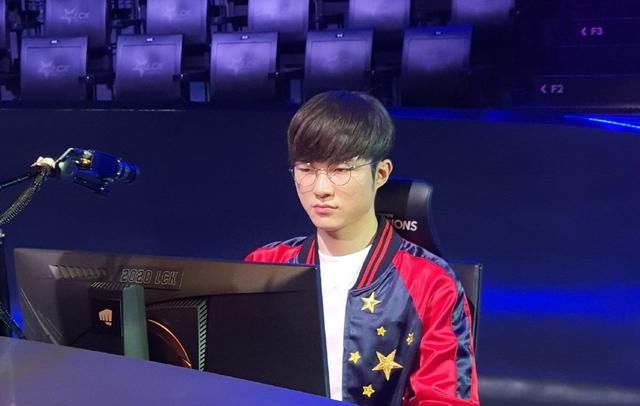  游戏|Faker替补后Doinb谈李哥乱切屏习惯，他是真受不了！5分钟都不行