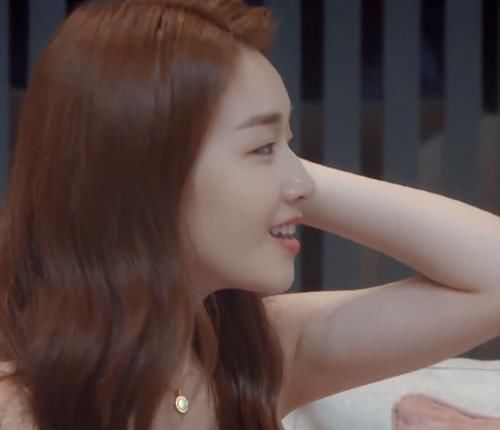  引战|心动的信号：男4登场关注女1，女2羡慕，突然“引战”实在不该