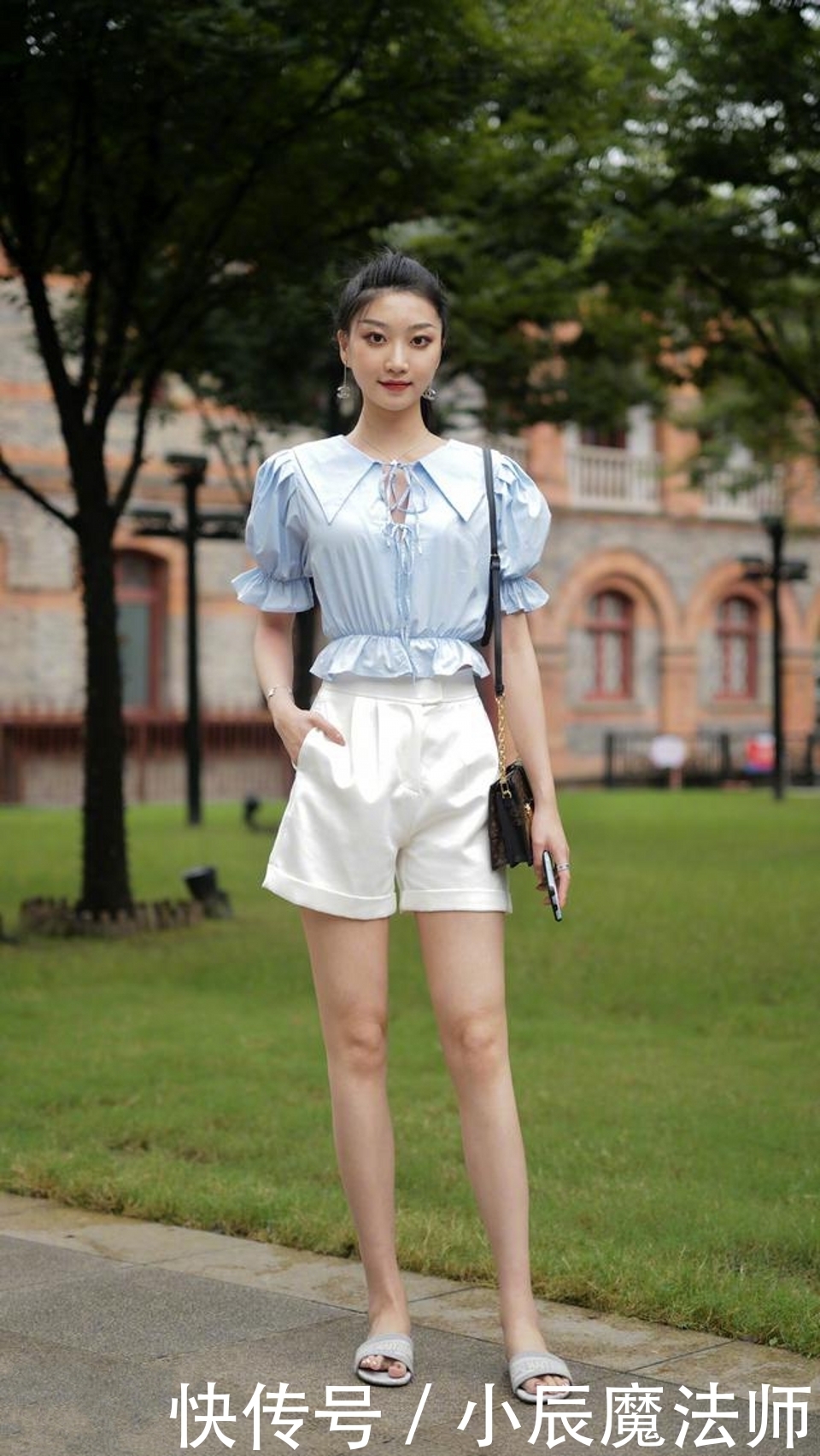 头发|路人街拍，美女撩头发的姿势，看上去十分的让人心动