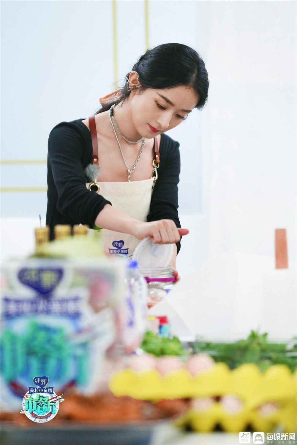  无奇|赵丽颖平平无奇的营业小能手上线 《中餐厅4》收入创新高